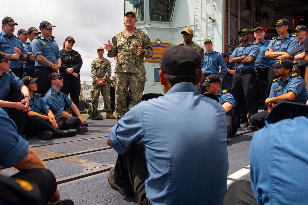 RIMPAC 2022 Commander Visits HMCS Vancouver