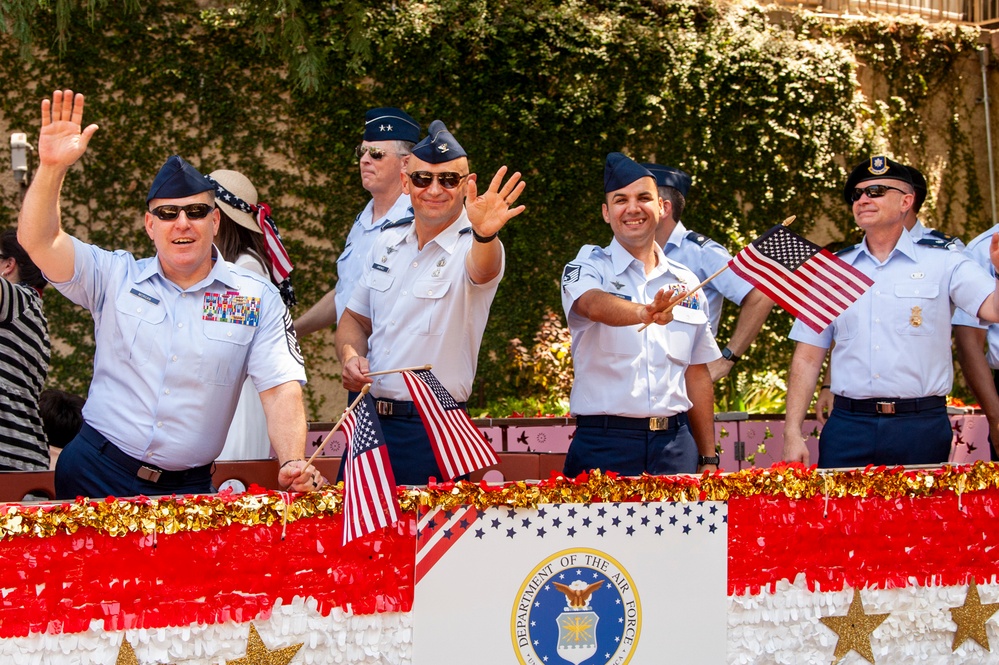 JBSA Armed Forces River Parade