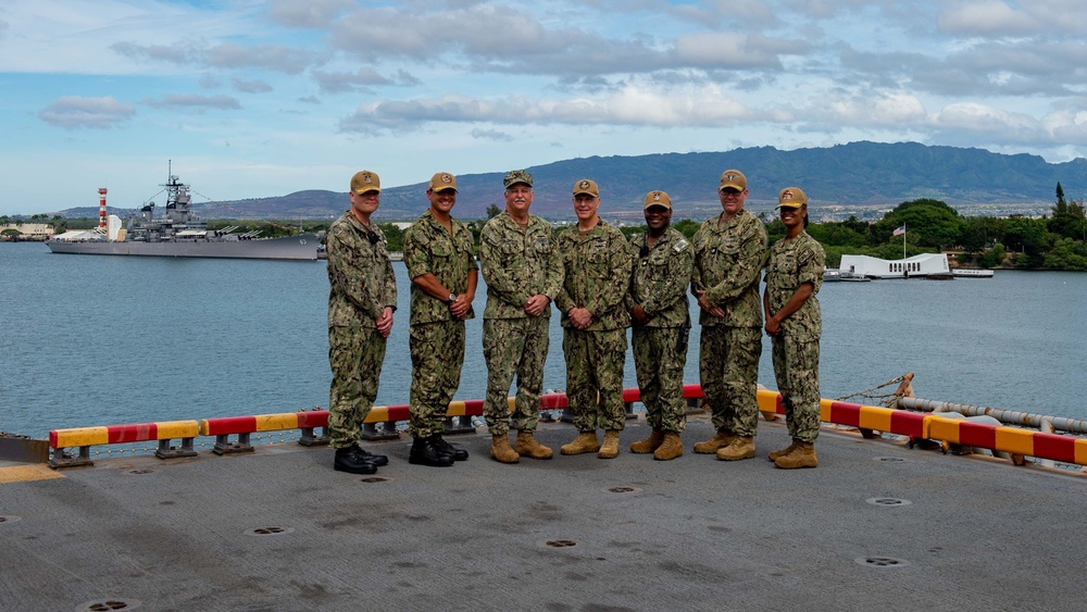 Medical Experts Exchange Information aboard USS Essex