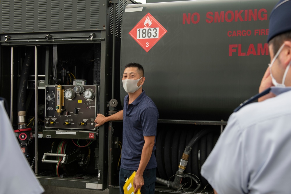 JASDF trainees tour 374th LRS facilities