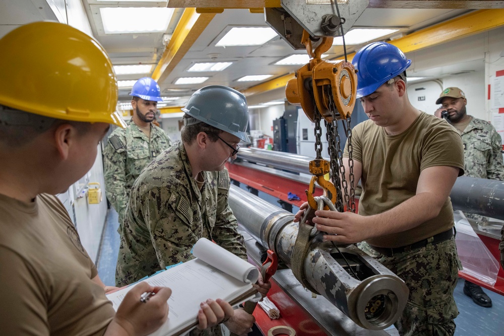 Periscope Maintenance aboard Emory S Land