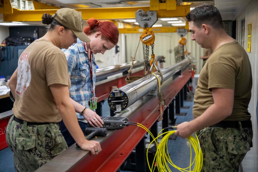 Periscope Maintenance aboard Emory S Land