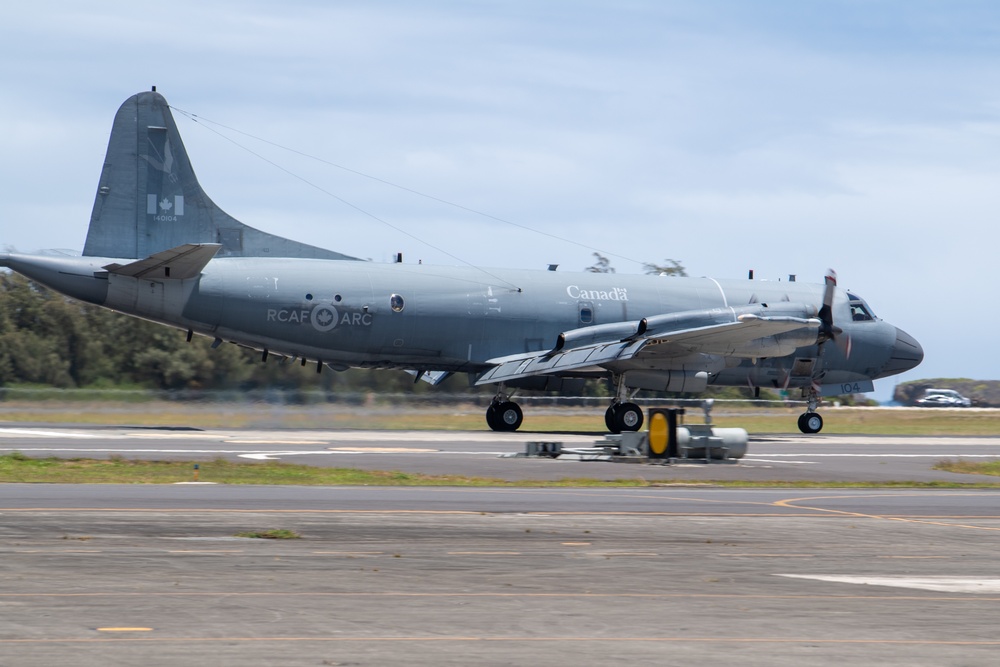 Canadian Aircraft Land in Hawaii for RIMPAC 2022