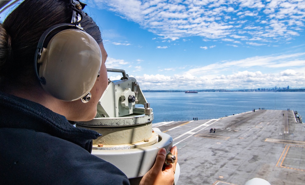 Nimitz Underway
