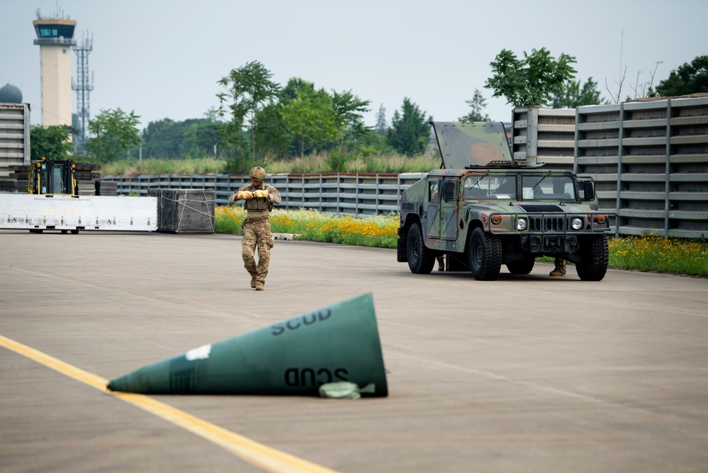 Misawa EOD members conduct bilateral training with ROKAF