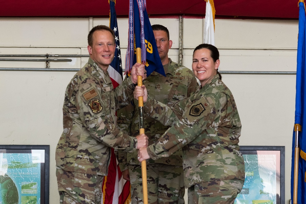 694th ISRG changes command