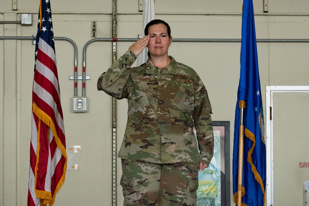 694th ISRG changes command