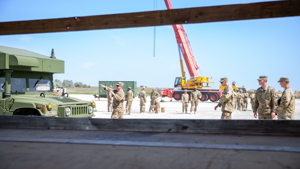 101st Equipment Download at Mihail Kogălniceanu Air Base, Romania