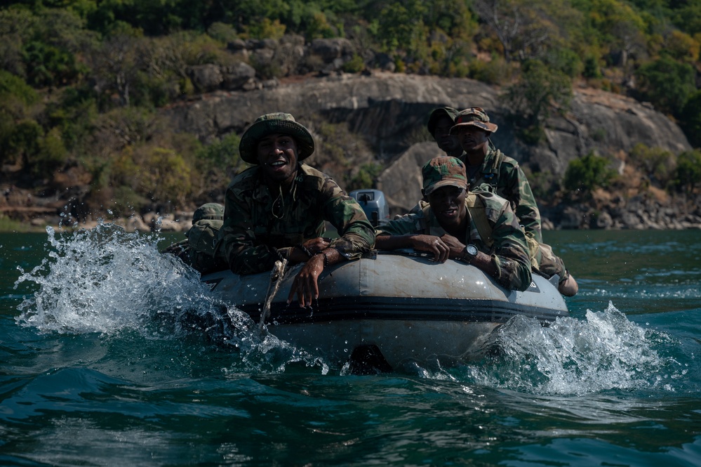 Malawian Maritime Force train with U.S. Special Forces