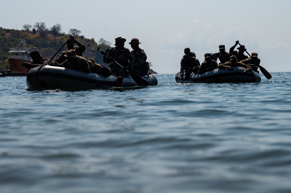 Malawian Maritime Force train with U.S. Special Forces