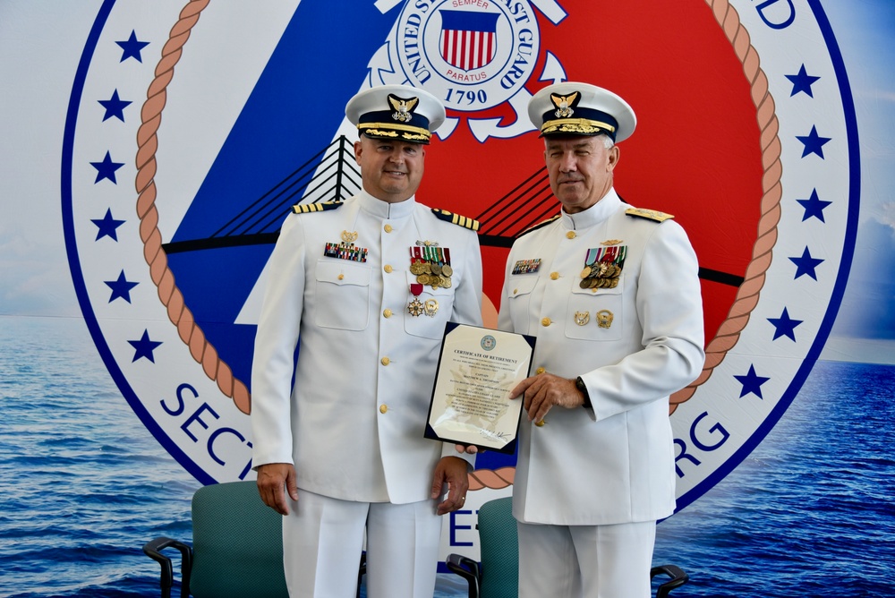 Coast Guard Sector St. Petersburg holds change of command