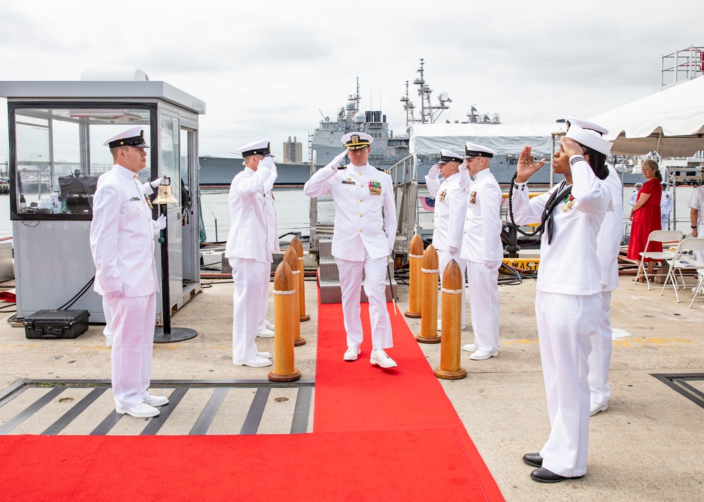 USS Washington Holds Change of Command