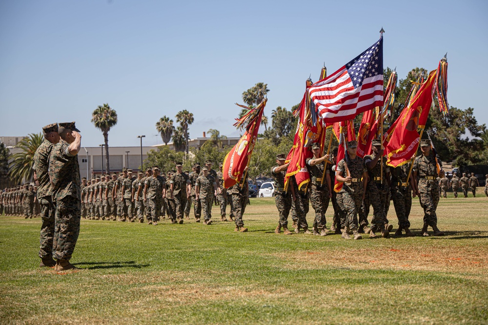 DVIDS - Images - 1st MARDIV Change of Command [Image 5 of 6]