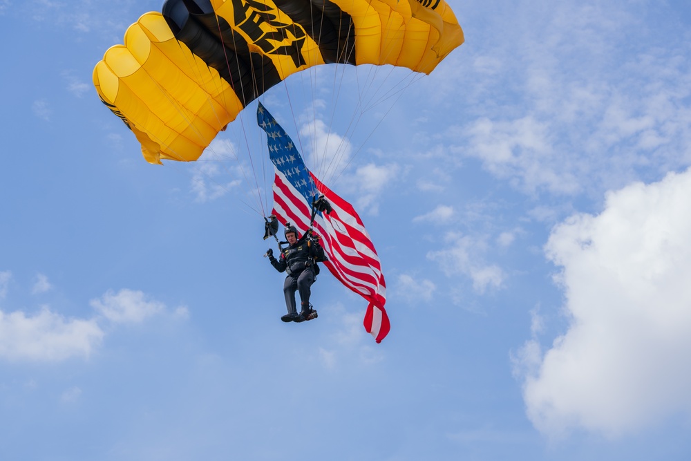 DVIDS Images The U.S. Army Parachute Team skydives for Selfridge