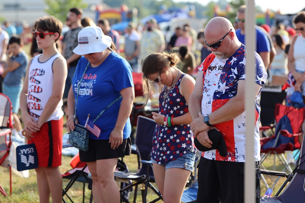 Fort Campbell celebrates Independence Day with concert, fireworks