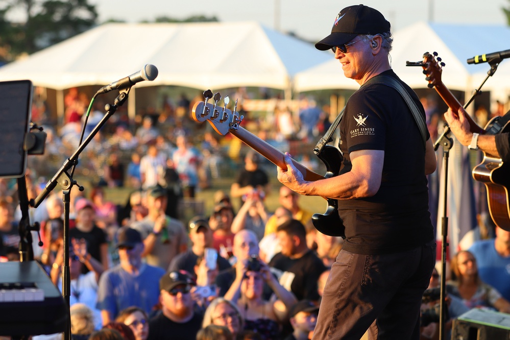 Fort Campbell celebrates Independence Day with concert, fireworks