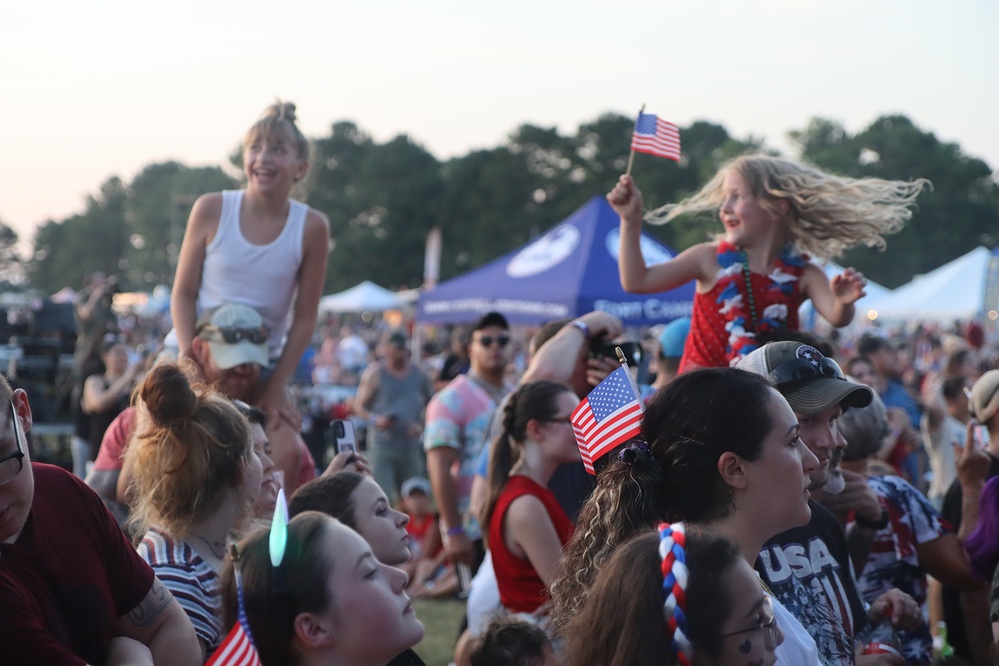 Fort Campbell celebrates Independence Day with concert, fireworks