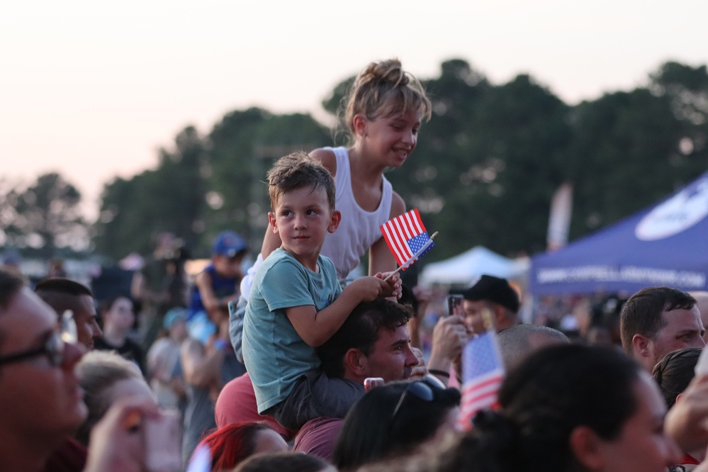 Fort Campbell celebrates Independence Day with concert, fireworks