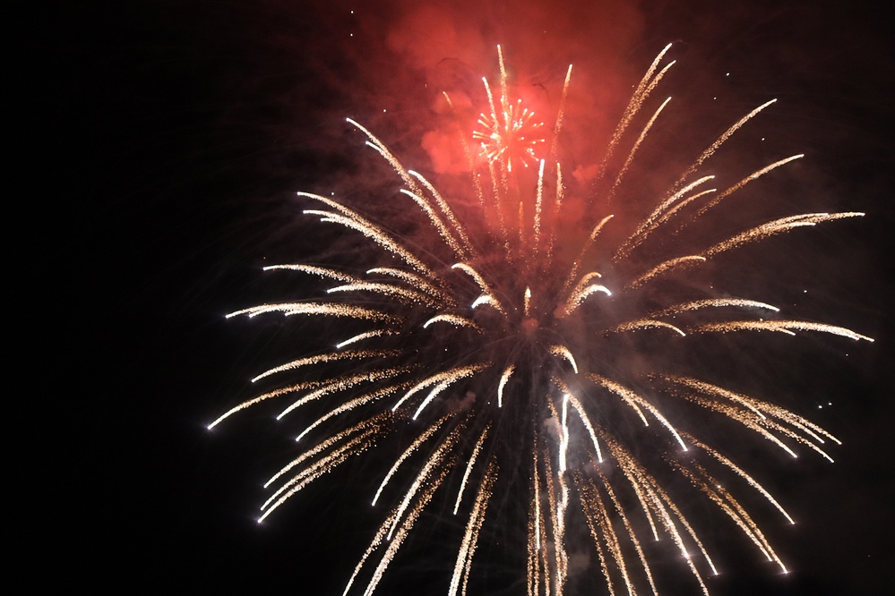 Fort Campbell celebrates Independence Day with concert, fireworks