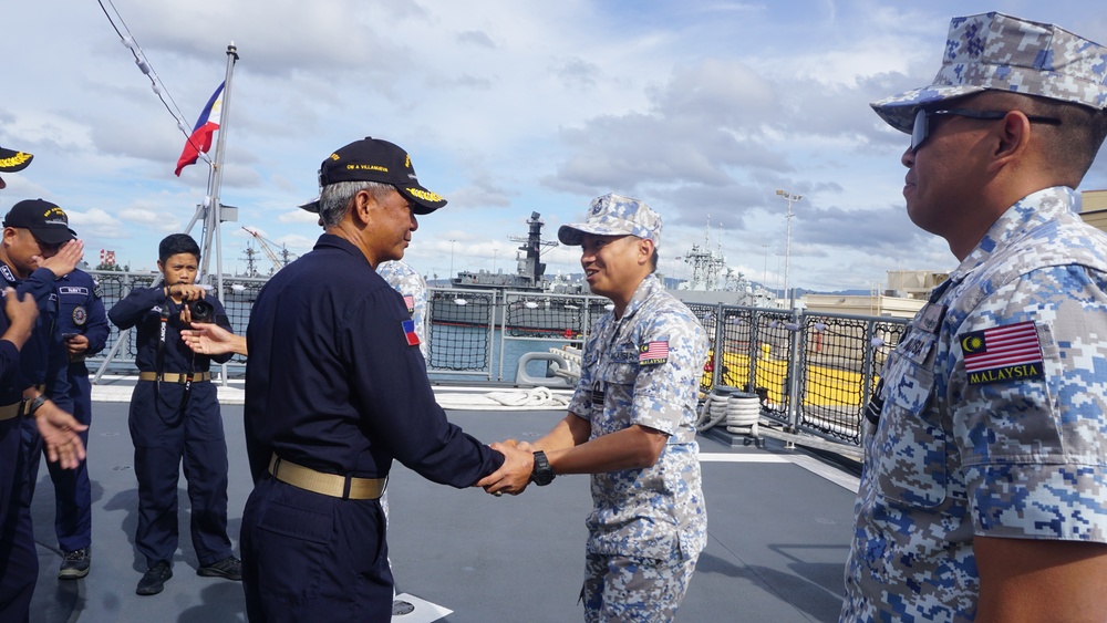 PH frigate in Hawaii receives visits from multinational counterparts