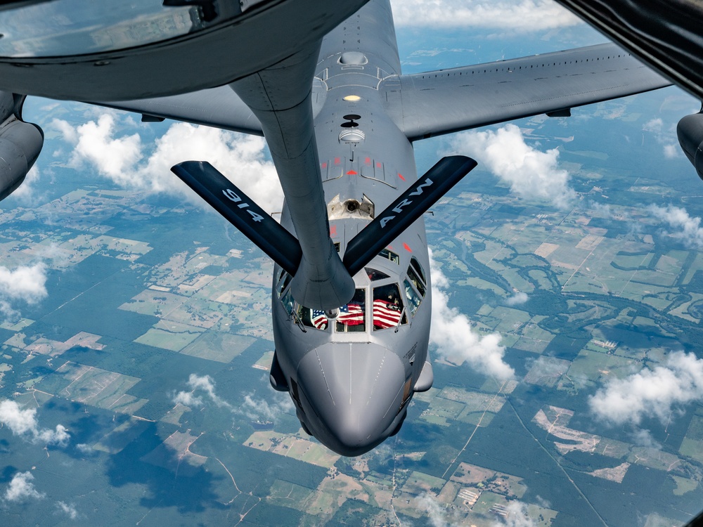 The 914th ARW refuels a B-52 Stratofortress with the 307th BW