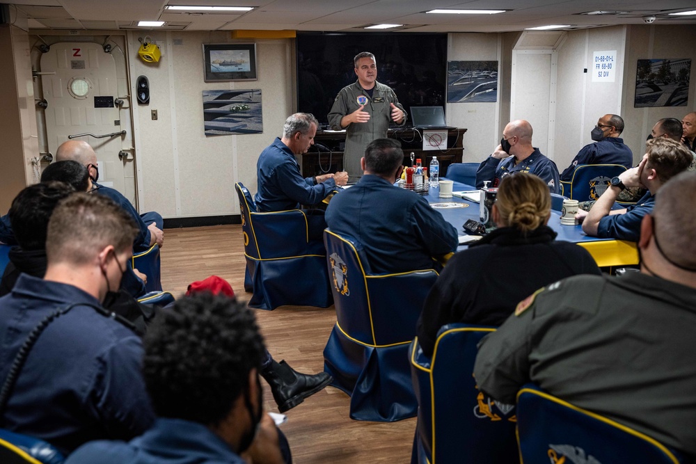PHIBRON 6 Commodore addresses Sailors aboard USS Arlington