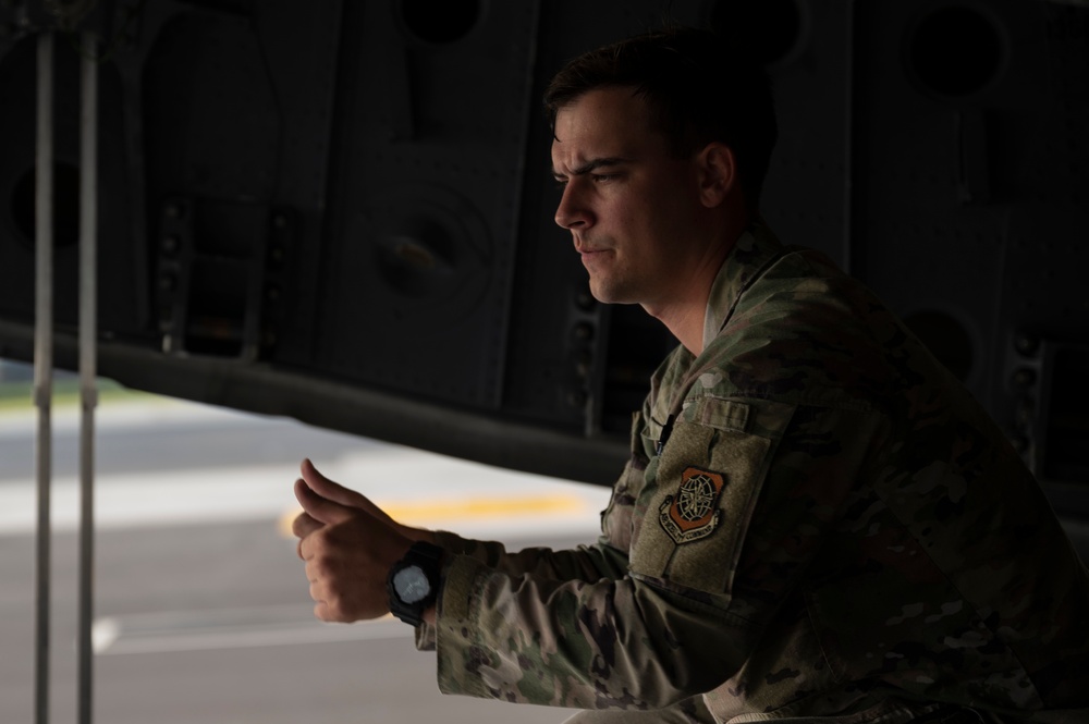 16th Airlift Squadron Executes Aerial Refueling Proficiency Mission