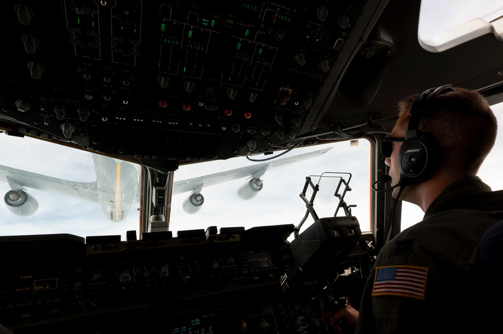 16th Airlift Squadron Executes Aerial Refueling Proficiency Mission