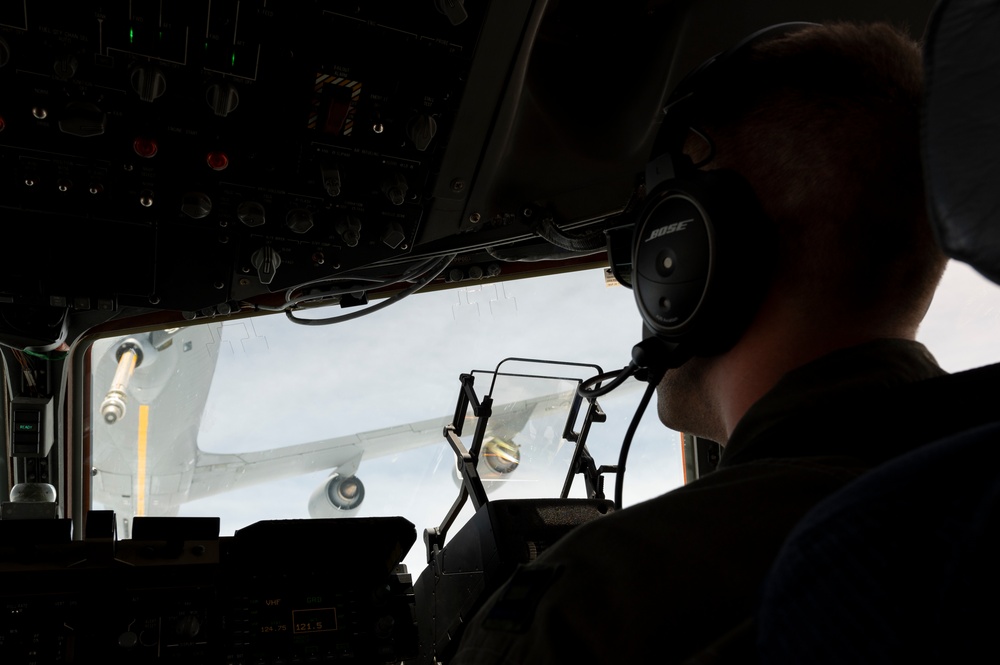 16th Airlift Squadron Executes Aerial Refueling Proficiency Mission