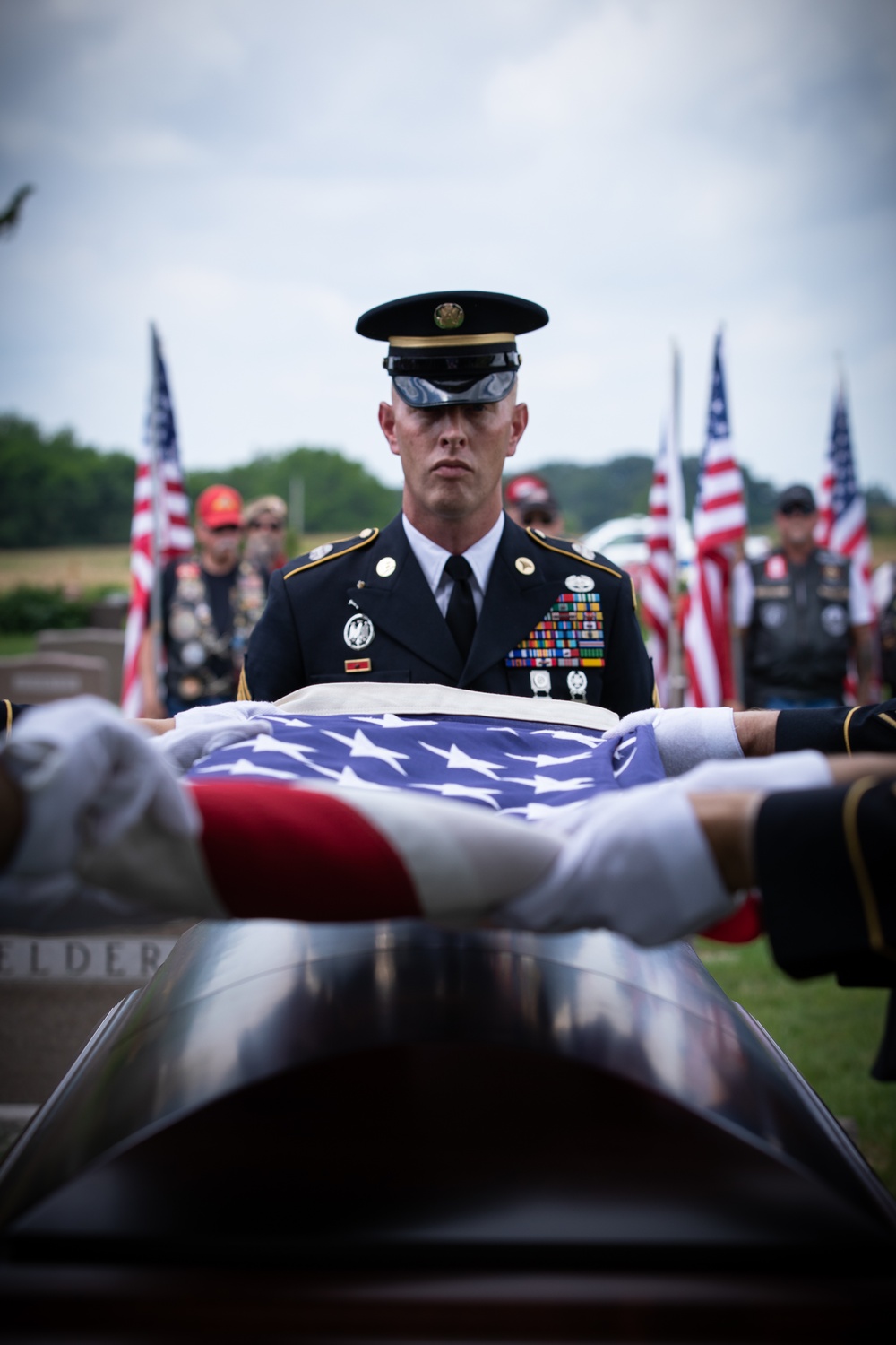 WWII veteran laid to rest in Iowa after 80 years