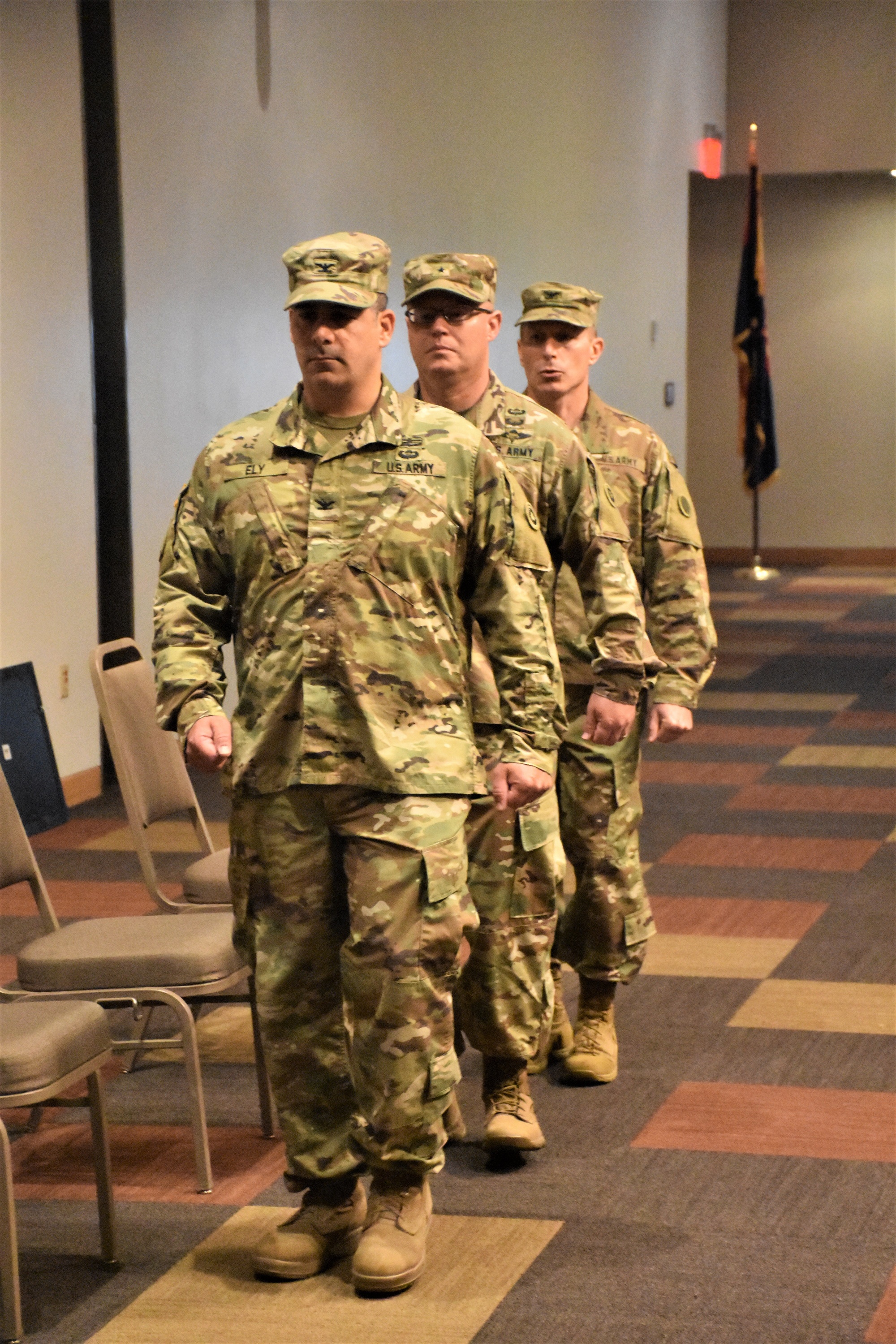 DVIDS - Images - 653rd RSG commander conducts reenlistment ceremony at NFL  game [Image 5 of 6]