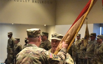 DVIDS - Images - 653rd RSG commander conducts reenlistment ceremony at NFL  game [Image 5 of 6]