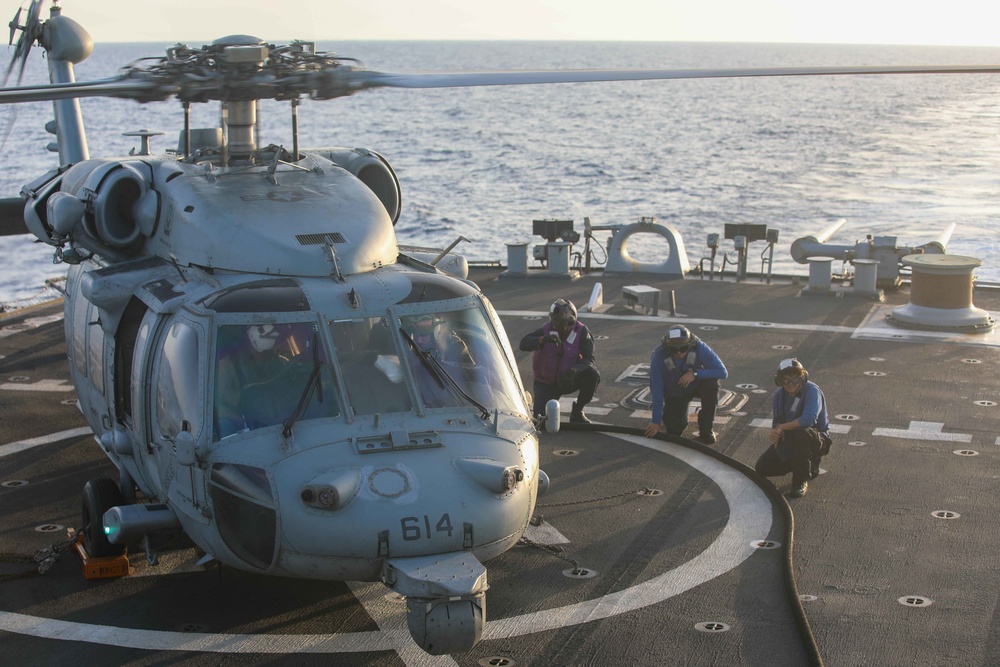 USS Cole Conducts Flight Quarters