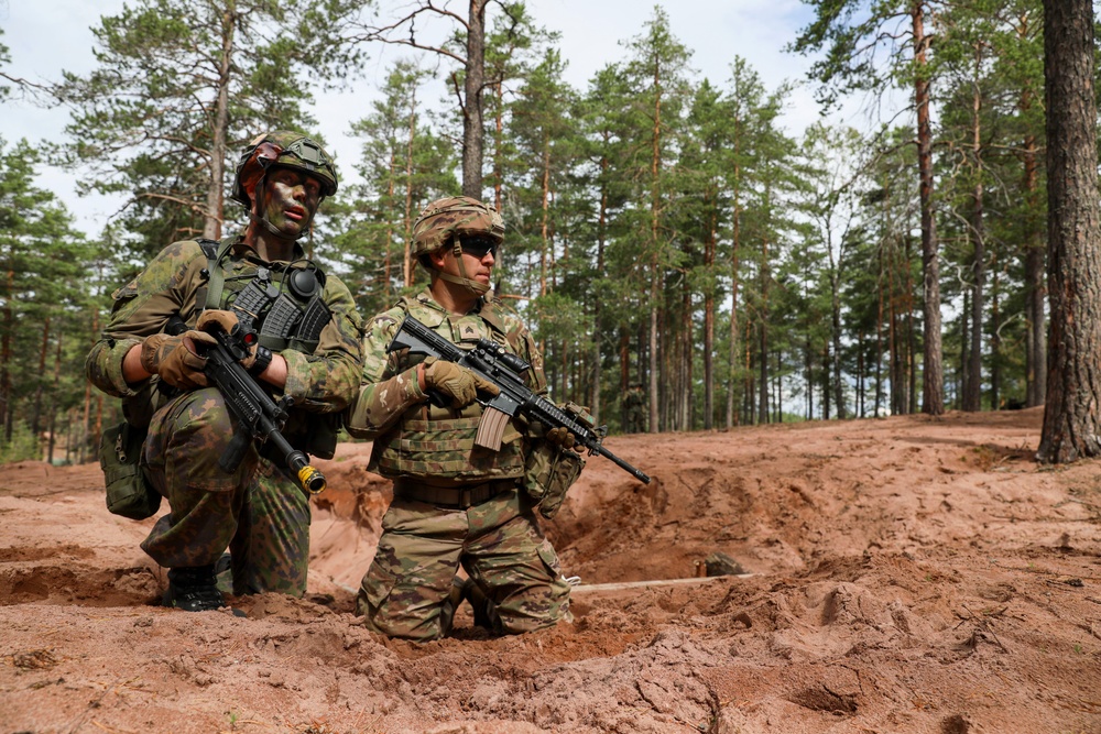 DVIDS - Images - Finnish Train Infantry Tactics To 4-10 Cav Scouts ...