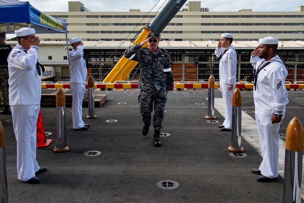 CFMCC Visits CTF 176 Leadership During RIMPAC
