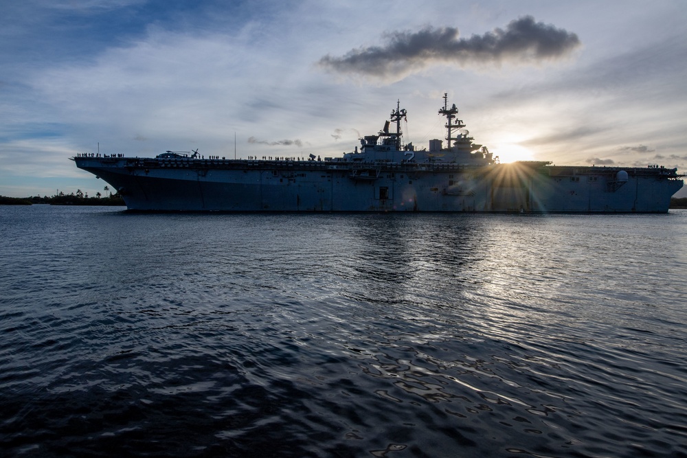 USS Essex Departs Pearl Harbor