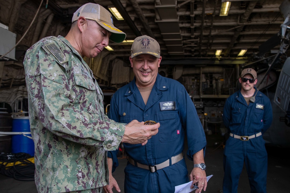 Commander Task Force 52 / 54 and French Det aboard USS Sioux City