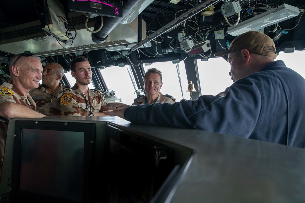 Commander Task Force 52 / 54 and French Det aboard USS Sioux City