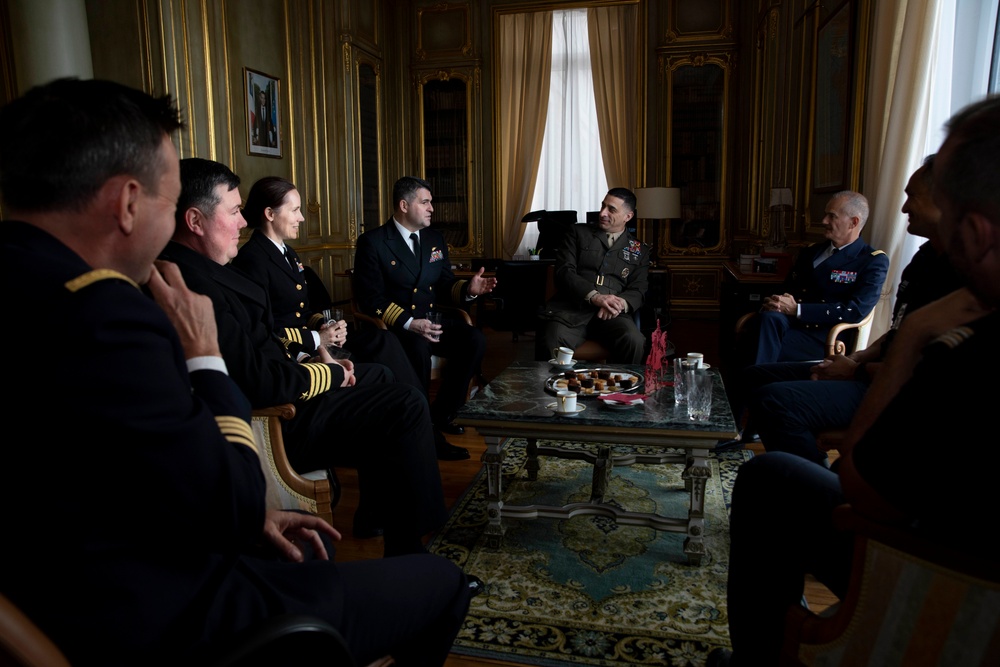 Kearsarge ARG/MEU Leadership Visit VADM Lebas
