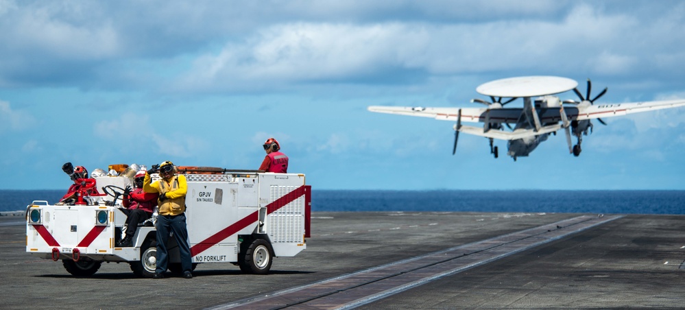 USS Ronald Reagan (CVN 76) conducts flight operations