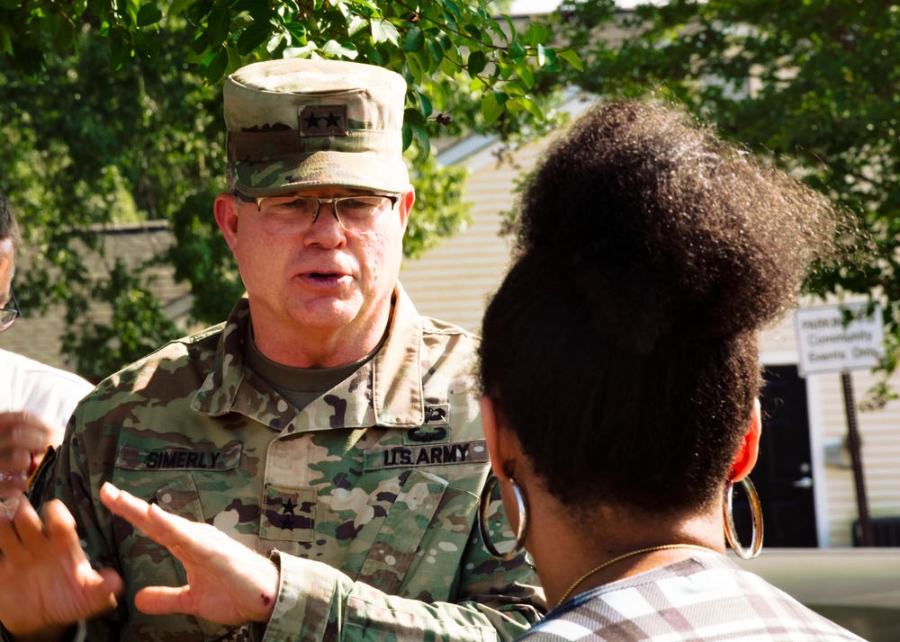 Jackson Circle residents voice concerns, offer kudos during Fort Lee’s third Walking Town Hall