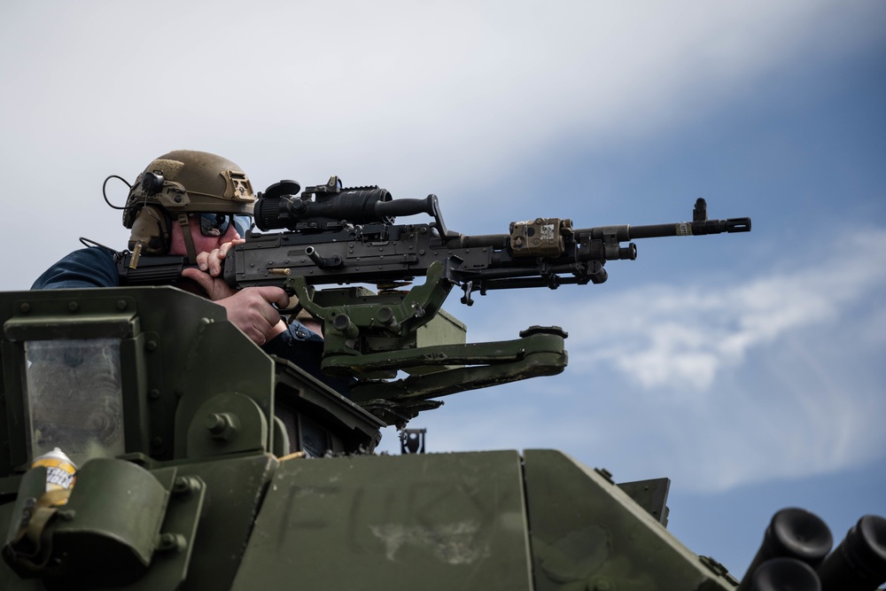 22nd Marine Expeditionary Unit Conducts Live-Fire Exercise Aboard USS Kearsarge