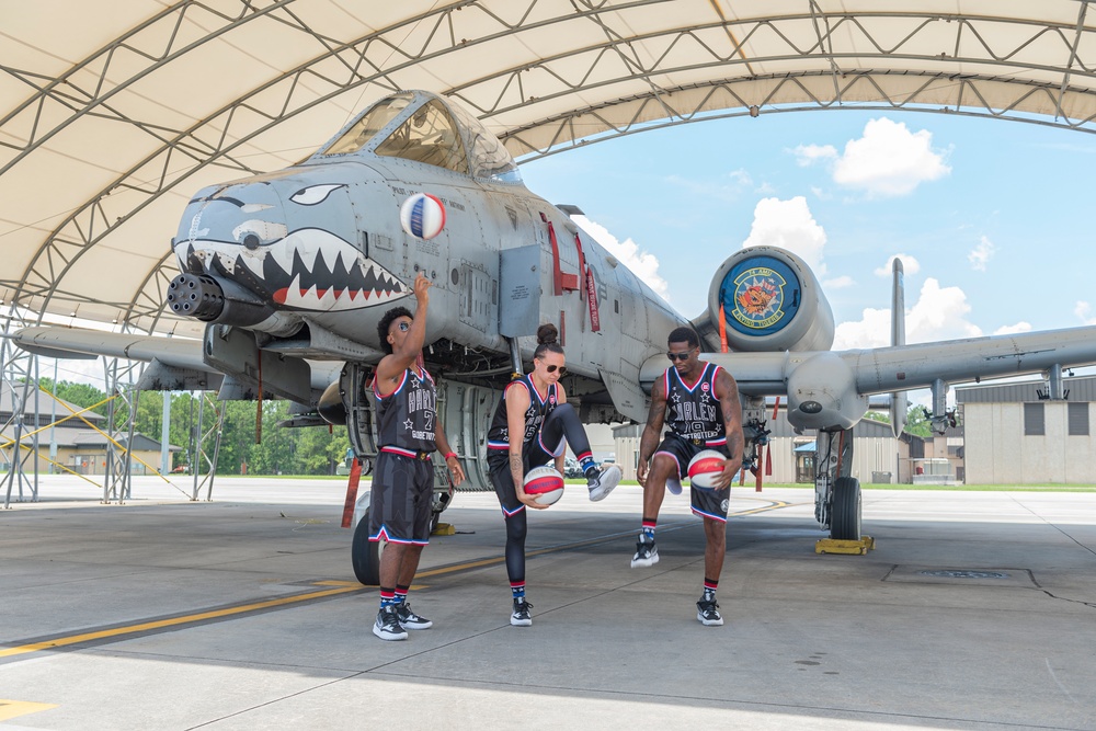 Harlem Globetrotters visit Team Moody