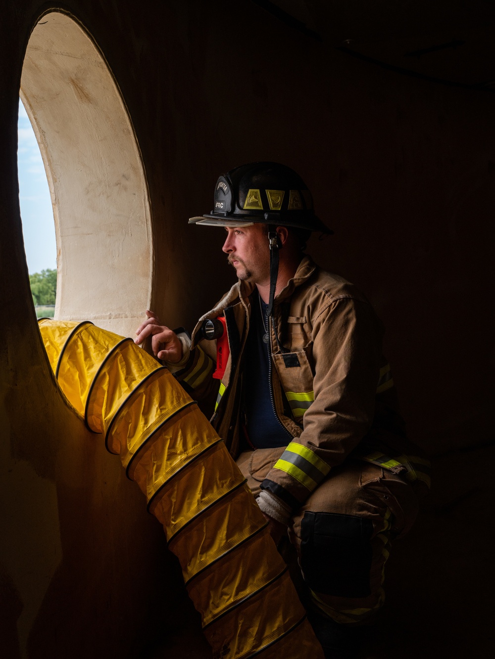 The 914th Fire Emergency Services conducts Confined Space Rescue Training