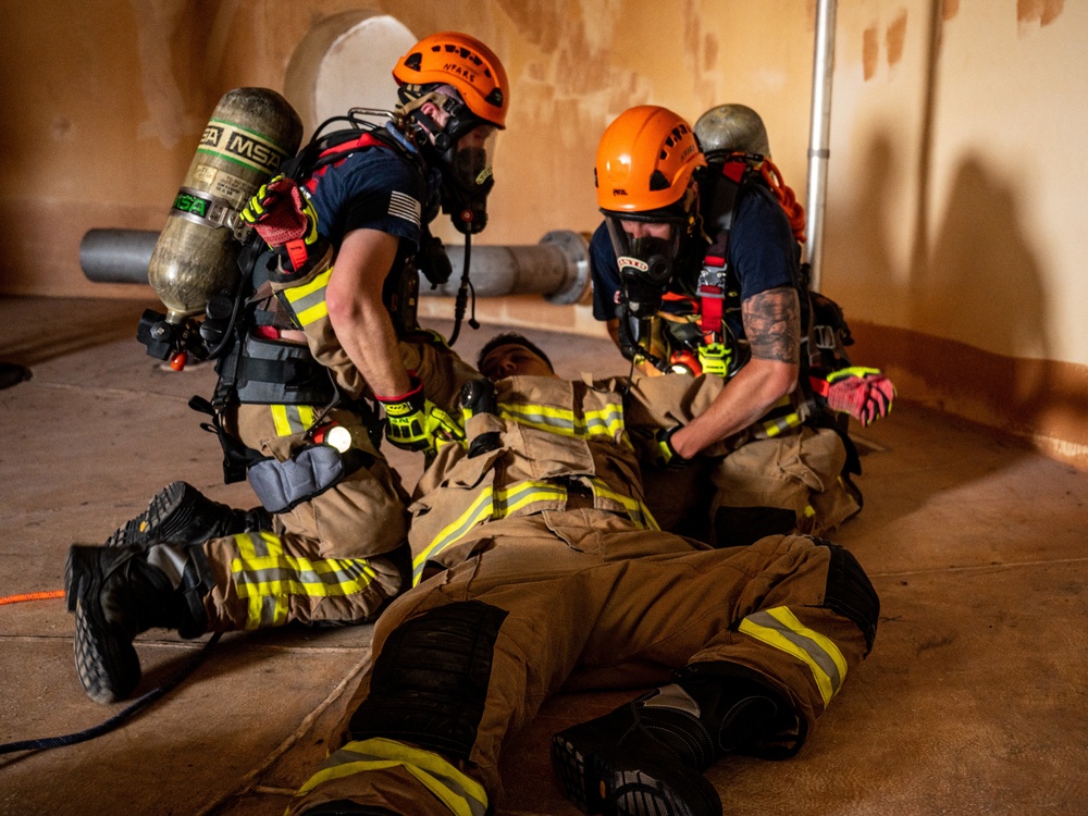 The 914th Fire Emergency Services conducts Confined Space Rescue Training