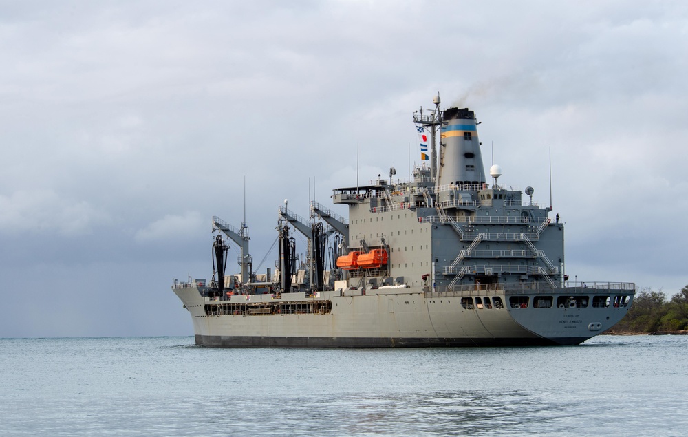 USNS Henry J. Kaiser (T-AO 187) departs Pearl Harbor