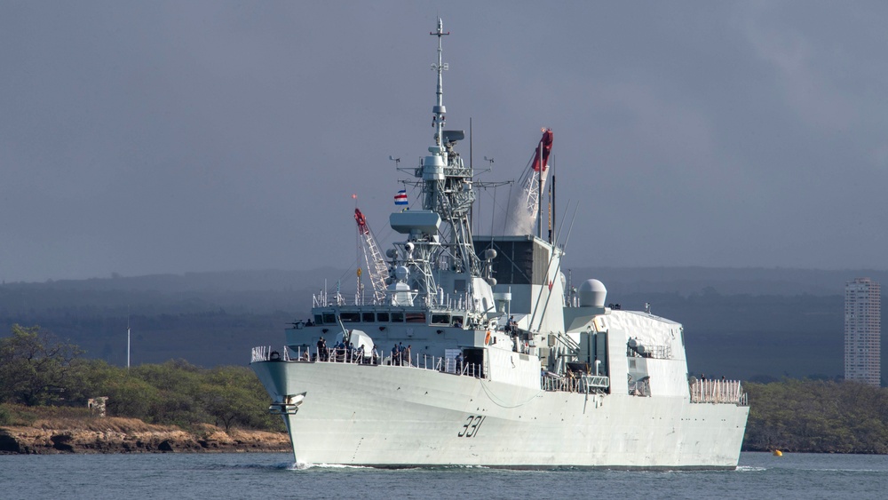 HMCS Vancouver (FFH 331) departs Pearl Harbor