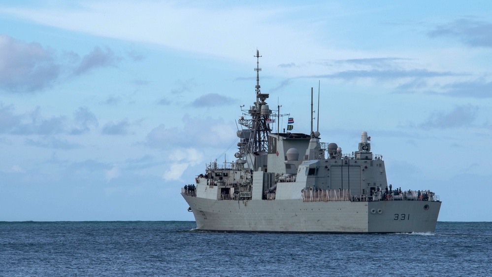 HMCS Vancouver (FFH 331) departs Pearl Harbor