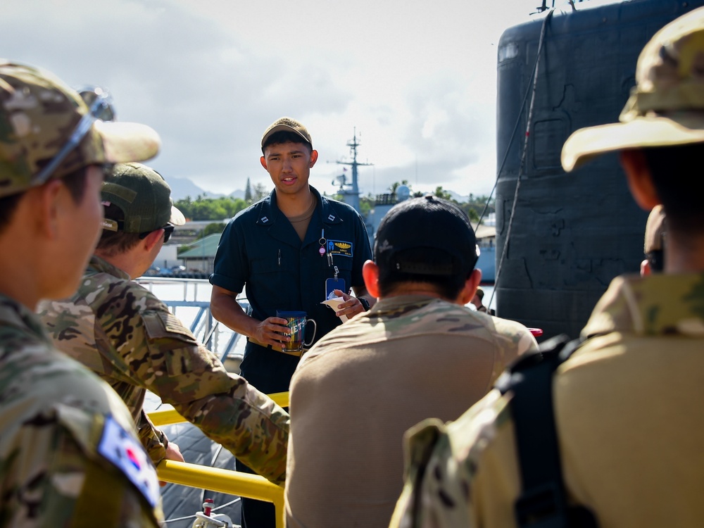 Multinational SOF Conduct Training Aboard USS Charlotte during RIMPAC 2022