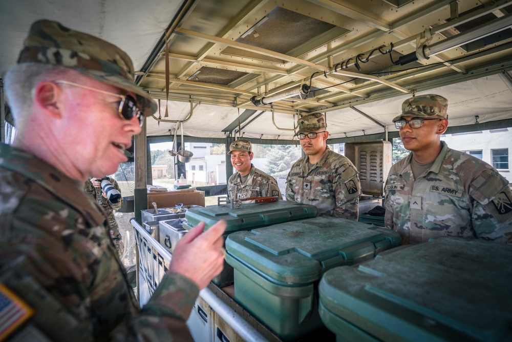 10TH AAMDC commanding general meets Romanian, Slovakian Allies to discuss deterrence, interoperability